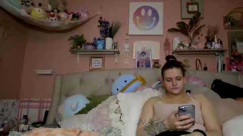 Kali  Brent online show from February 3, 1:37 am