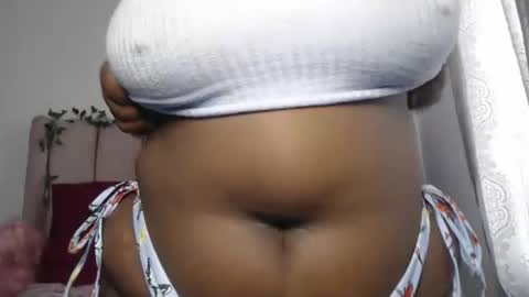 Snapshot of sexyangiexx chatting on April 11, 7:45 am Angie online show from April 11, 7:45 am