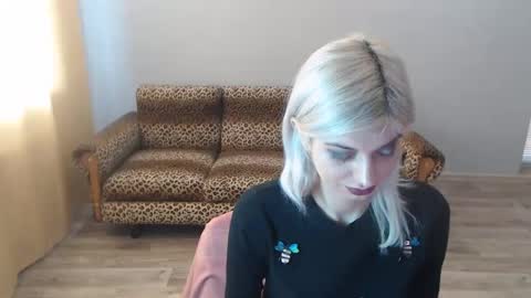 Snapshot of sexybeatriice chatting on January 2, 7:12 am sexybeatriice online show from January 2, 7:12 am