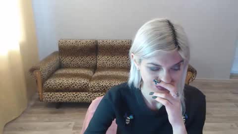 Snapshot of sexybeatriice chatting on January 9, 7:21 am sexybeatriice online show from January 9, 7:21 am