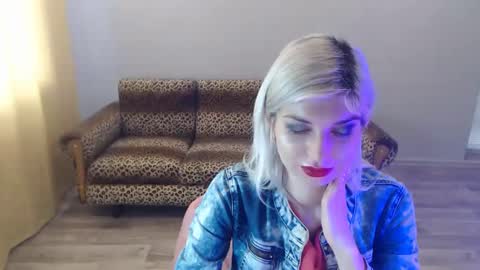 Snapshot of sexybeatriice chatting on January 30, 10:19 am sexybeatriice online show from January 30, 10:19 am