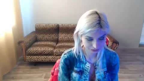 Snapshot of sexybeatriice chatting on February 27, 7:12 am sexybeatriice online show from February 27, 7:12 am