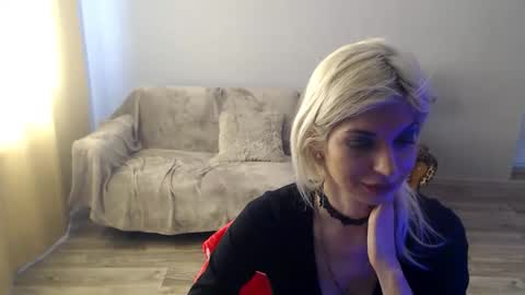 sexybeatriice online show from March 23, 7:23 am