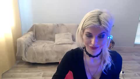 sexybeatriice online show from March 24, 7:24 am