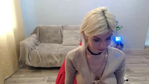 sexybeatriice online show from April 3, 6:33 am