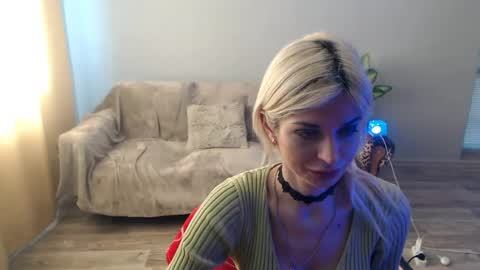 sexybeatriice online show from April 17, 6:49 am