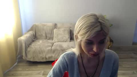 Snapshot of sexybeatriice chatting on April 25, 6:27 am sexybeatriice online show from April 25, 6:27 am