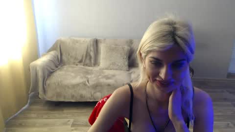 Snapshot of sexybeatriice chatting on June 16, 6:27 am sexybeatriice online show from June 16, 6:27 am