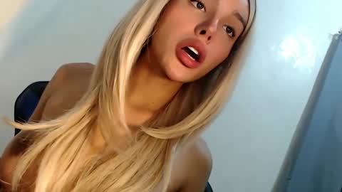 Seraphina Blaze online show from February 22, 10:18 am