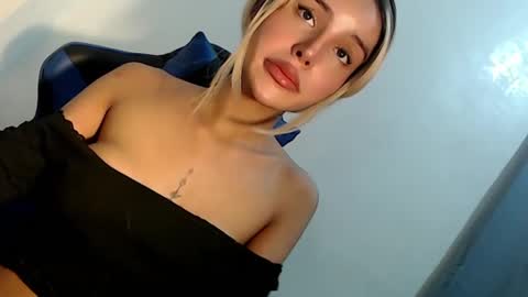 Seraphina Blaze online show from February 24, 11:10 am