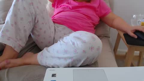 Snapshot of sexyblonde4u58 chatting on February 19, 12:22 pm Sexyblonde4u58 online show from February 19, 12:22 pm