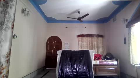 xcxcxcx online show from November 18, 5:23 am