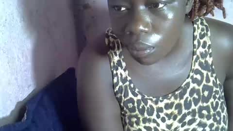 Snapshot of sexyboot279247 chatting on January 8, 5:10 am sexyboot279247 online show from January 8, 5:10 am