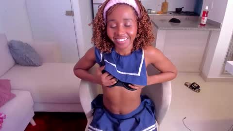 Snapshot of sexybrunnetem chatting on October 1, 2:06 am sofia online show from October 1, 2:06 am