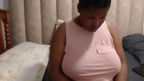 sexybustyxx online show from October 7, 6:38 pm