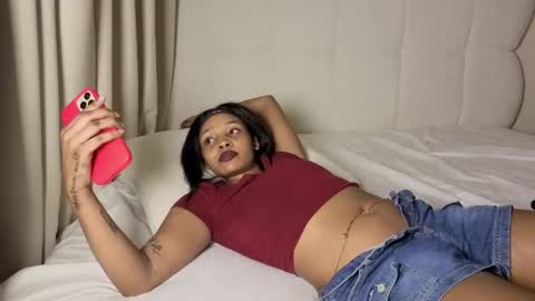 Snapshot of sexycabdy chatting on April 27, 9:13 pm sexycabdy online show from April 27, 9:13 pm