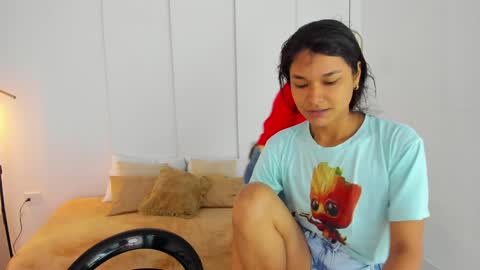 chanell and yina online show from December 29, 12:45 pm