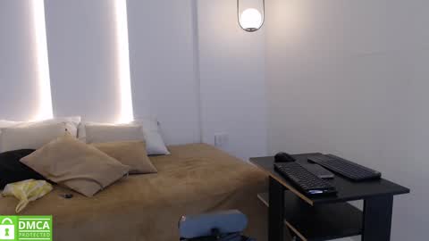 chanell and yina online show from December 31, 12:46 pm