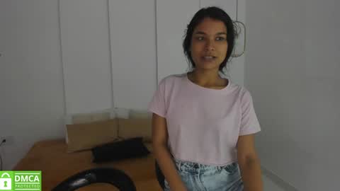 chanell and yina online show from January 6, 12:46 pm