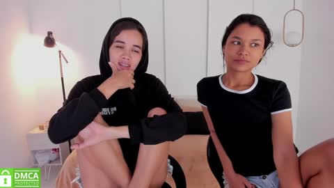chanell and yina online show from January 12, 12:44 pm