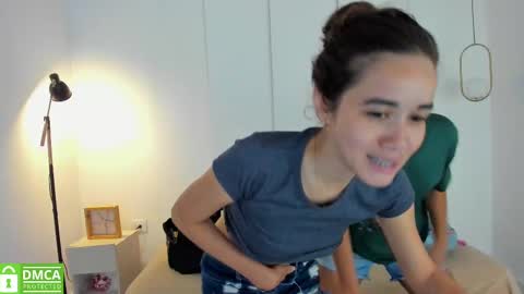 chanell and yina online show from February 19, 7:16 pm