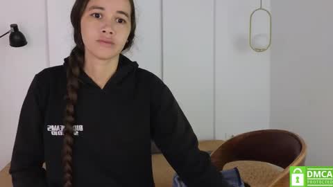 chanell and yina online show from September 15, 12:49 pm