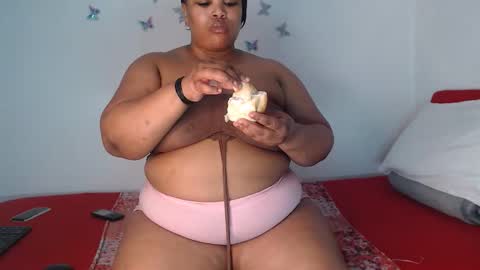 Snapshot of sexychill2000 chatting on September 15, 8:09 pm SEXYCHILL online show from September 15, 8:09 pm