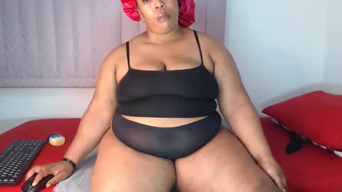 Snapshot of sexychill2000 chatting on October 12, 10:20 pm SEXYCHILL online show from October 12, 10:20 pm