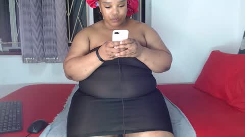 Snapshot of sexychill2000 chatting on October 13, 7:58 pm SEXYCHILL online show from October 13, 7:58 pm