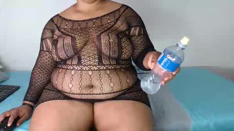 Snapshot of sexychill2000 chatting on November 21, 10:30 pm SEXYCHILL online show from November 21, 10:30 pm