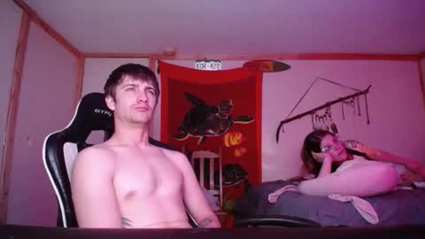 Snapshot of sexycoloradolovers chatting on February 17, 5:15 am Austin and Megan online show from February 17, 5:15 am