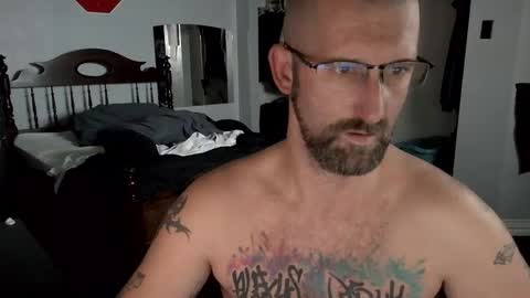 Snapshot of sexydaddy115851 chatting on January 12, 7:35 am Jasyn online show from January 12, 7:35 am