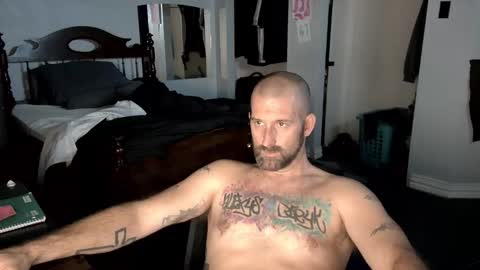 Snapshot of sexydaddy115851 chatting on January 12, 11:54 pm Jasyn online show from January 12, 11:54 pm