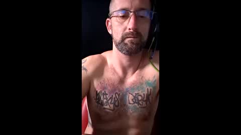 Snapshot of sexydaddy115851 chatting on February 11, 10:04 pm Jasyn online show from February 11, 10:04 pm