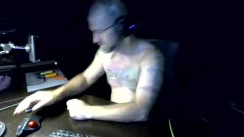 Snapshot of sexydaddy115851 chatting on June 4, 4:35 pm Jasyn online show from June 4, 4:35 pm