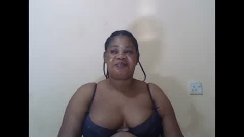Snapshot of sexydove2 chatting on February 21, 6:59 pm EMILY online show from February 21, 6:59 pm