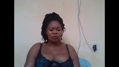 Snapshot of sexydove2 chatting on September 10, 7:19 am EMILY online show from September 10, 7:19 am