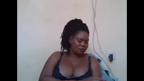 Snapshot of sexydove2 chatting on September 16, 6:47 am EMILY online show from September 16, 6:47 am