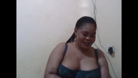 Snapshot of sexydove2 chatting on November 25, 6:52 pm EMILY online show from November 25, 6:52 pm