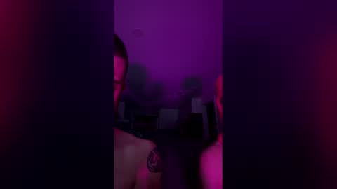 Snapshot of sexyduowildnfree chatting on March 25, 9:26 am sexyduowildnfree online show from March 25, 9:26 am