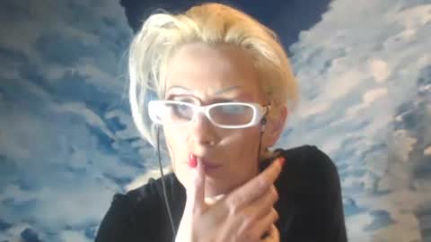 ENI pvt moan your name  WHEN I M NOT online you tell me in SNAPCHAT deal yes add me...  FREE TWITTER magiconline101...... online show from January 10, 8:26 pm