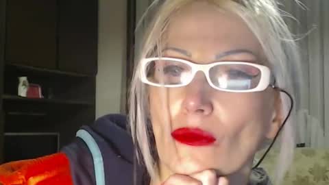 Snapshot of sexyeni chatting on May 18, 11:32 pm ENI pvt moan your name WHEN I M NOT online you tell me in SNAPCHAT deal yes add me... FREE TWITTER magiconline101...... online show from May 18, 11:32 pm