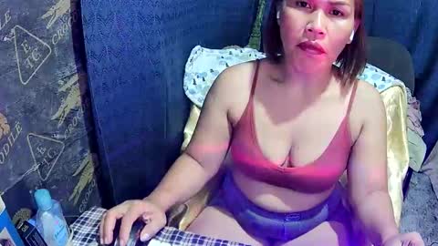 Snapshot of sexyflower01 chatting on November 2, 10:28 am sexyflower01 online show from November 2, 10:28 am