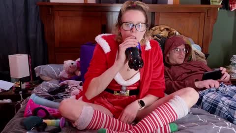 sexygamermomma online show from December 2, 4:09 am