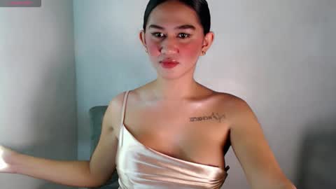 Snapshot of sexygigi_xox chatting on November 14, 2:43 am gigi online show from November 14, 2:43 am