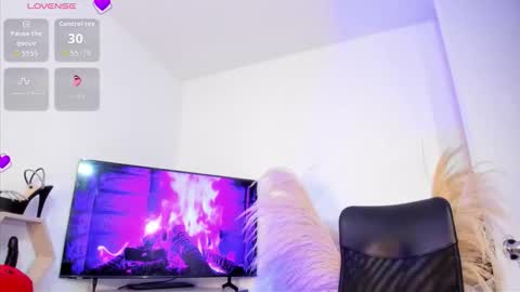 sexygoddess_f online show from September 23, 7:11 am