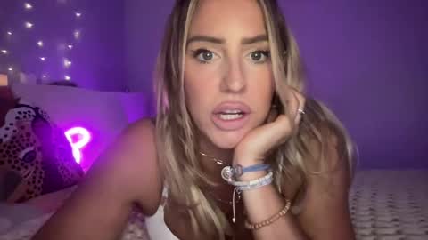 Ashley Love online show from February 8, 8:31 am