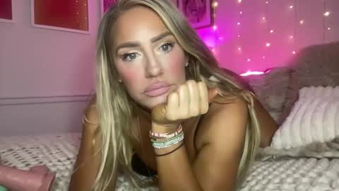 Ashley Love online show from February 3, 8:19 am