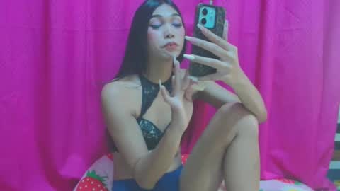 sexyhornyts4u online show from April 30, 1:50 pm