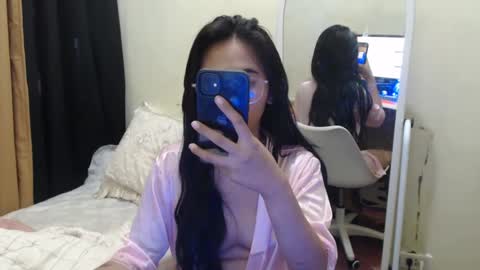 Snapshot of sexyhotangelyn chatting on February 18, 12:26 am sexyhotangelyn online show from February 18, 12:26 am